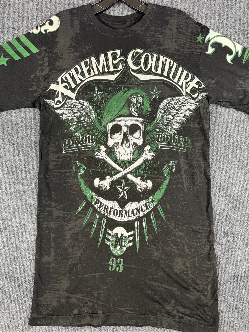 Xtreme Couture Men's Medium Skull Crossbones MMA Graphic T Shirt Black Green